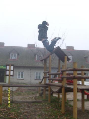 olo<a href="profile.php?lookup=388"> - Alex</a><br/>
		         Komentarzy: 2
 Obejrzano:  30347 Ocena: <img src="images/star.gif" alt="*" style="vertical-align:middle"/><img src="images/star.gif" alt="*" style="vertical-align:middle"/><img src="images/star.gif" alt="*" style="vertical-align:middle"/><img src="images/star.gif" alt="*" style="vertical-align:middle"/><img src="images/star.gif" alt="*" style="vertical-align:middle"/>
